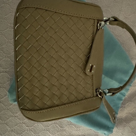 New without tags Tiffany & Fred Khaki Shoulder bag w/strap - Picture 4 of 8